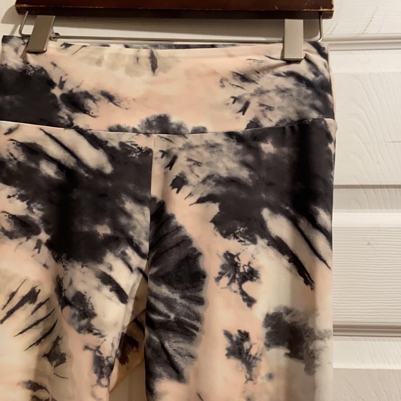 Aurum - Picture 2 of 11